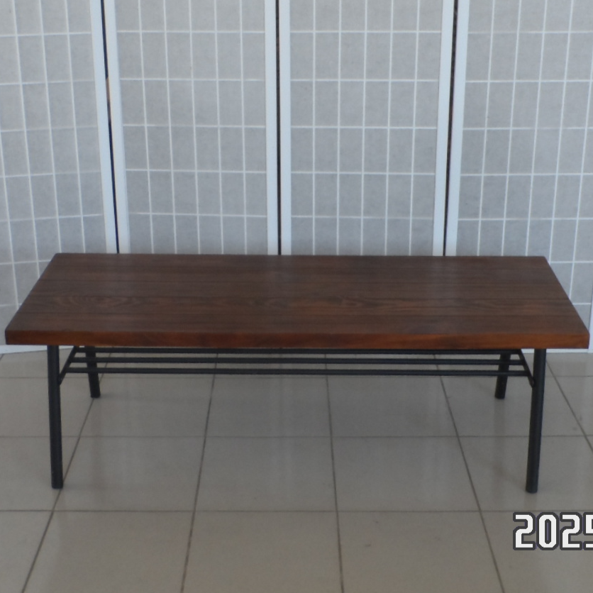 木鐵桌